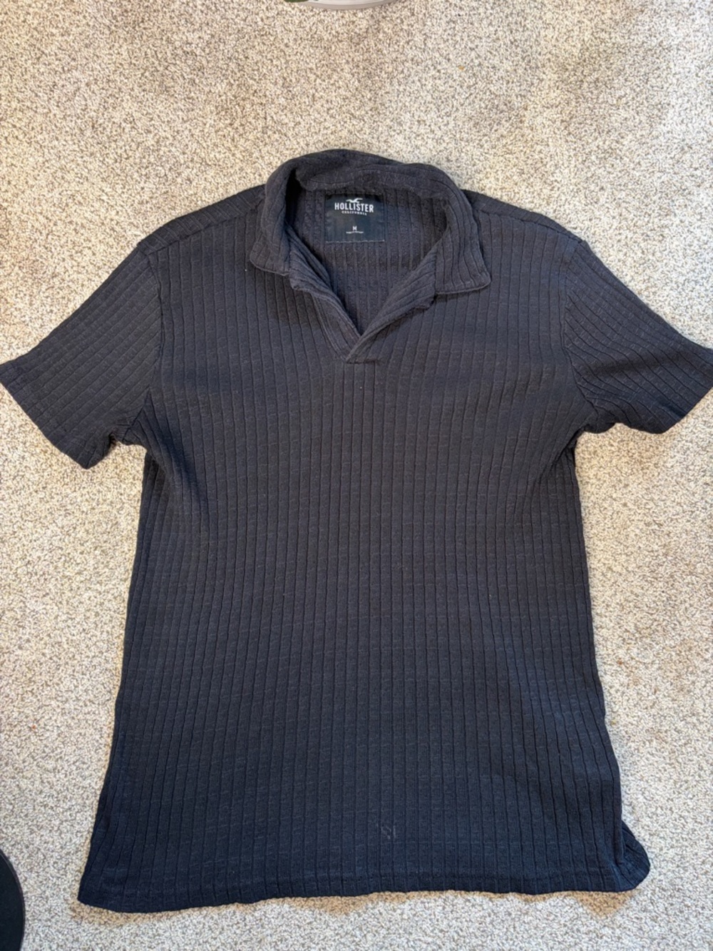 Hollister Men’s Black Ribbed Short-Sleeve Polo Shirt